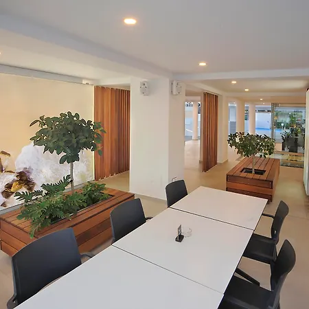 Okeanos Boutique 4* 圣纳帕