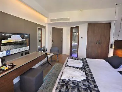 Okeanos Boutique Hotel 4*