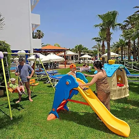 מלון Okeanos Boutique 4*