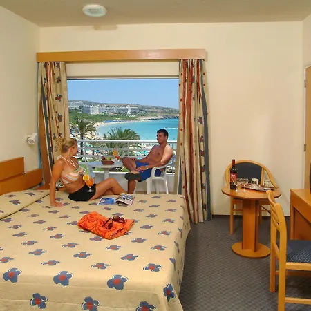 Okeanos Boutique 圣纳帕