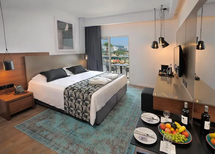 Okeanos Boutique Ayia Napa