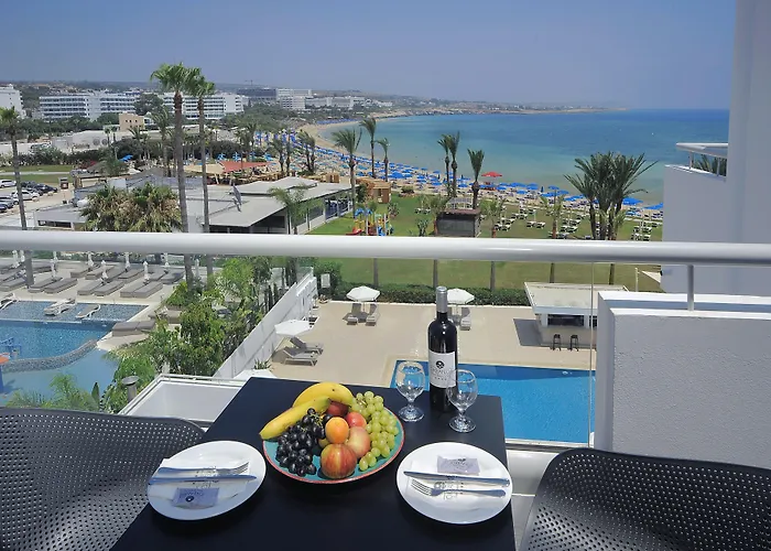 Okeanos Boutique Ayia Napa