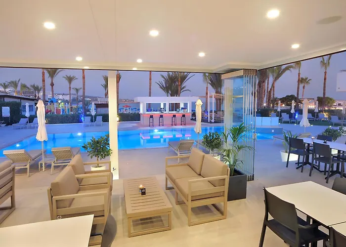 Hotel Okeanos Boutique 4*